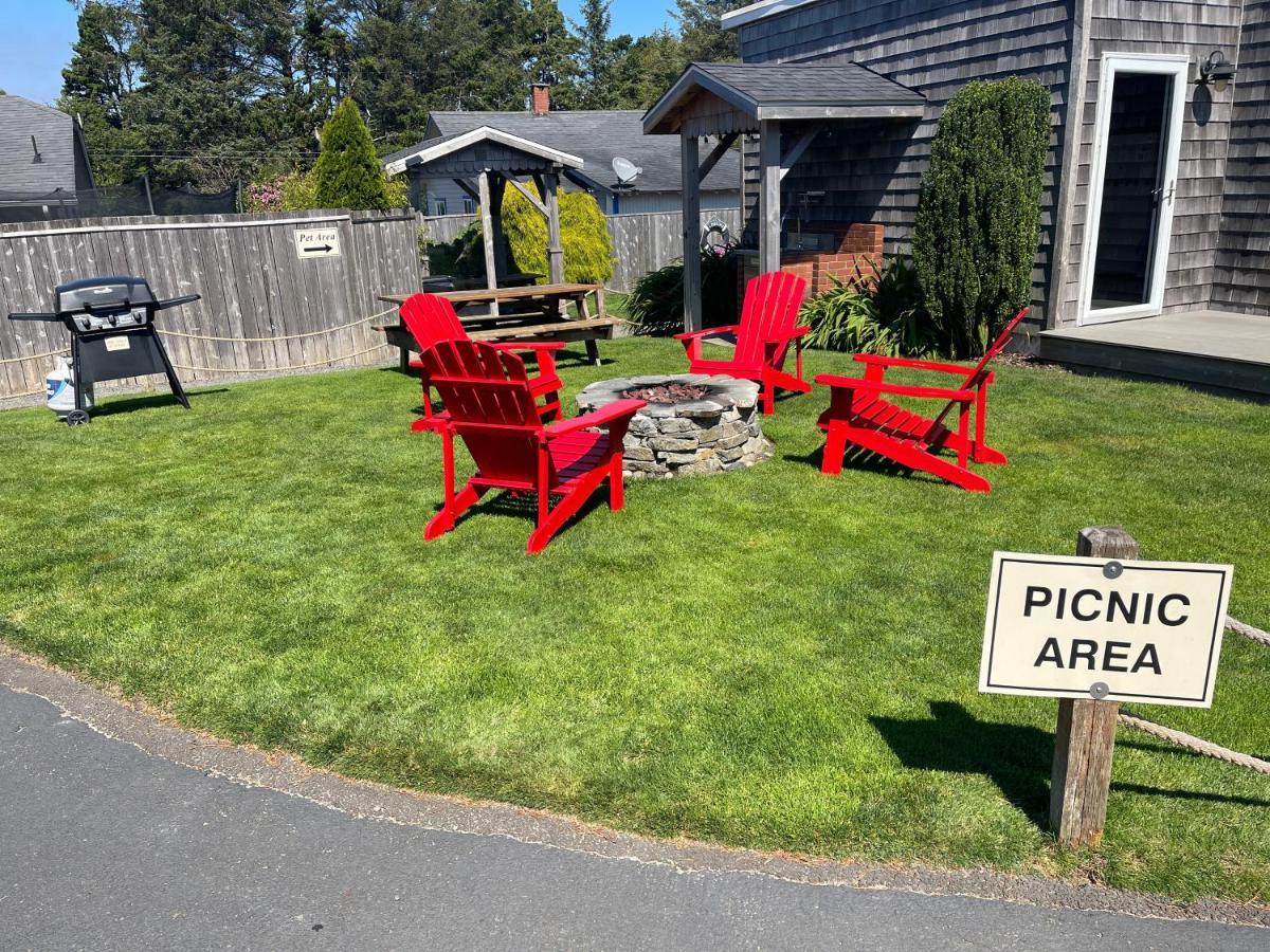 Looking Glass Inn Lincoln City Esterno foto