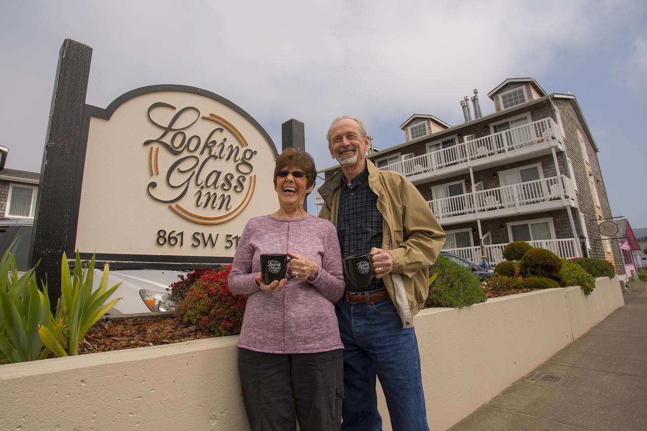 Looking Glass Inn Lincoln City Esterno foto
